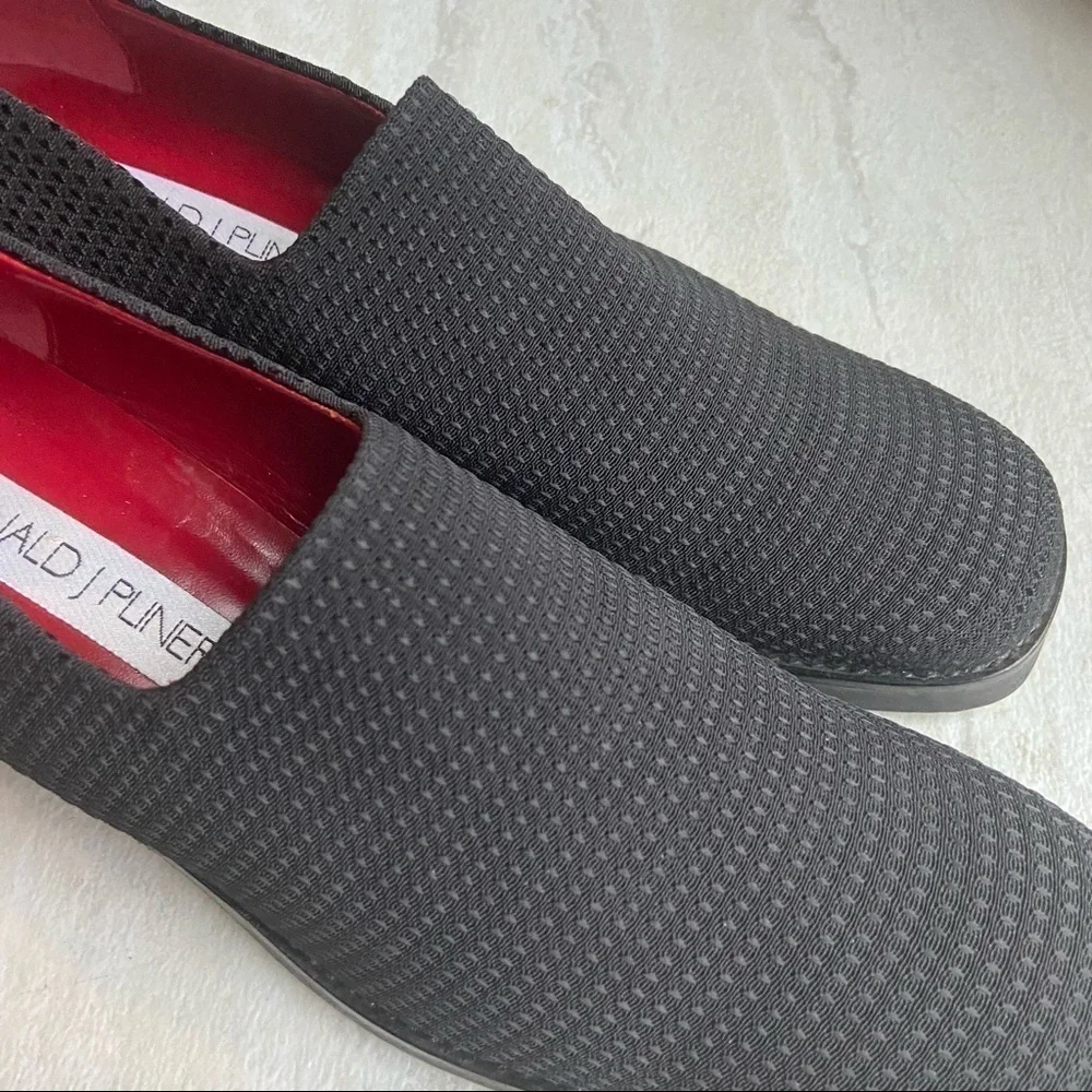 ** Donald J Pliner Classic woven slip on loafters block heel 3596 size 10.5M
